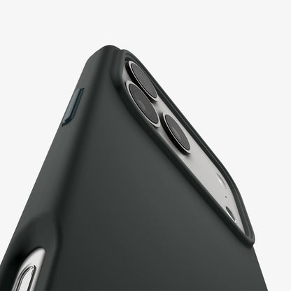 ACS09956 - iPhone 17 Pro Silicone Fit (MagFit) Case in green showing the back and side zoomed in